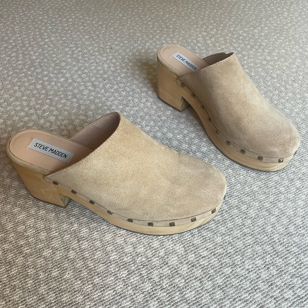 Steve Madden Tan Suede Women's Clogs